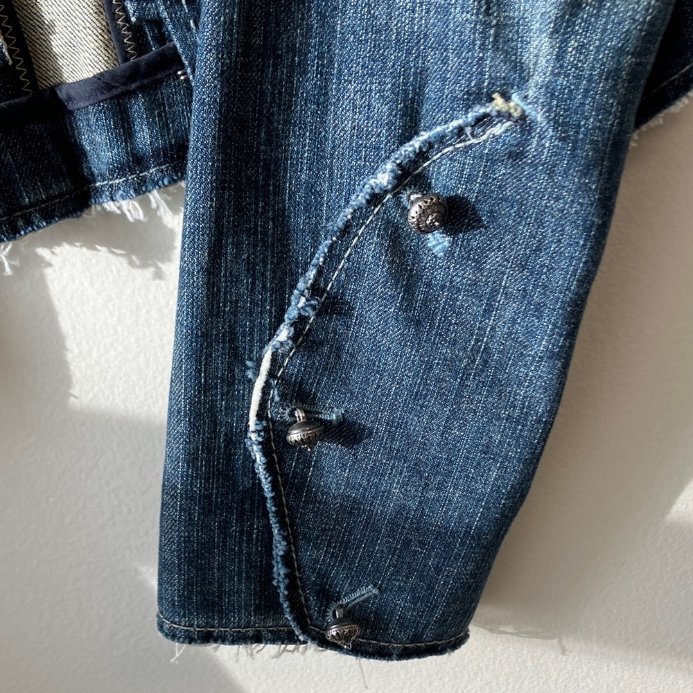 Elie Tahari Denim Jacket with Embroidered Details - Picture 14 of 15